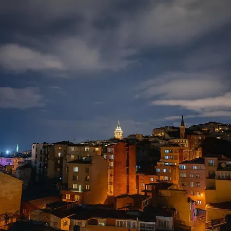 Guestport No 5 Luxury Suite, Galata Tower View, Terrace *