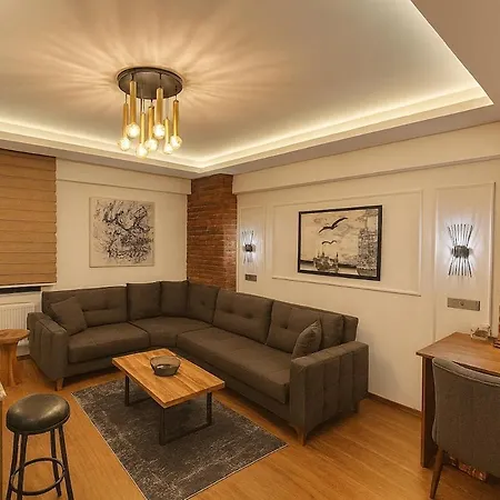Guestport No 5 Luxury Suite, Galata Tower View, Terrace *